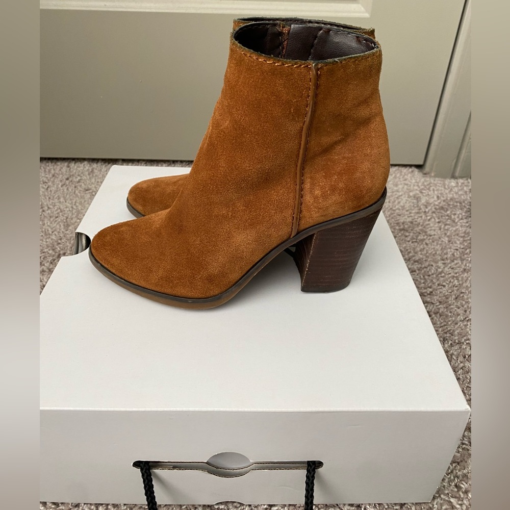 ALDO Cognac/Bronze Genuine Leather Suede Ankle Booties | Size 5